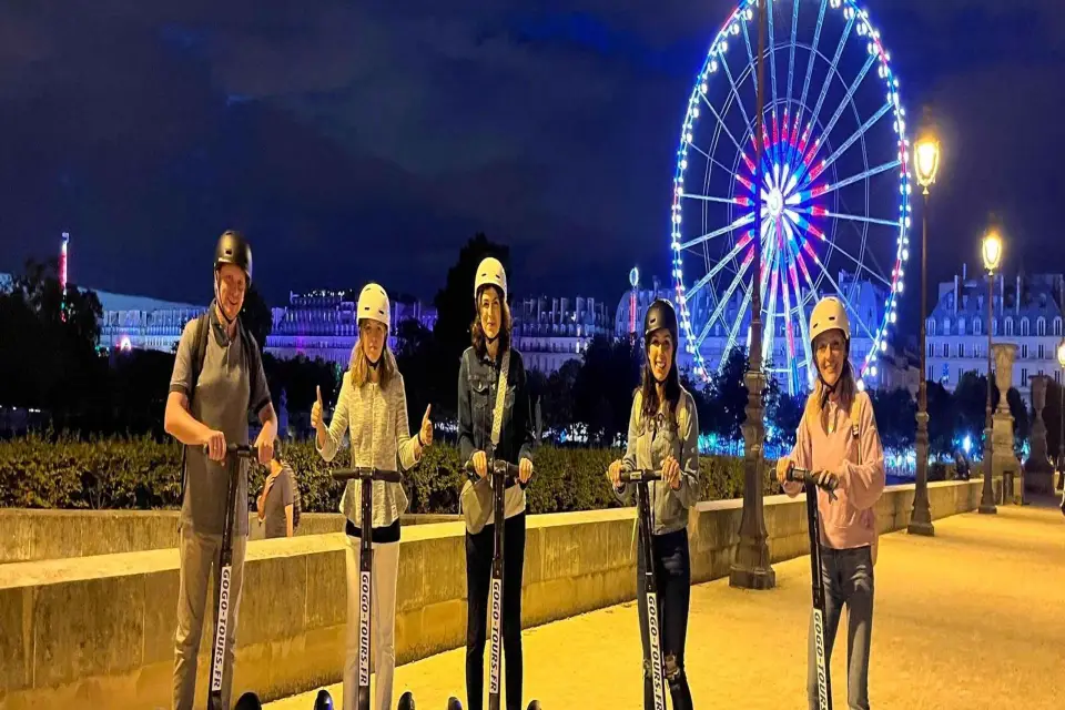 París de Noche: Tour nocturno en Segway con guía local