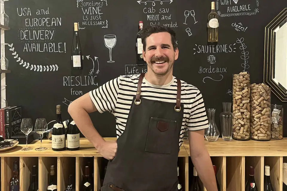 Puerta secreta del vino - Degustación de vinos franceses, champán y quesos