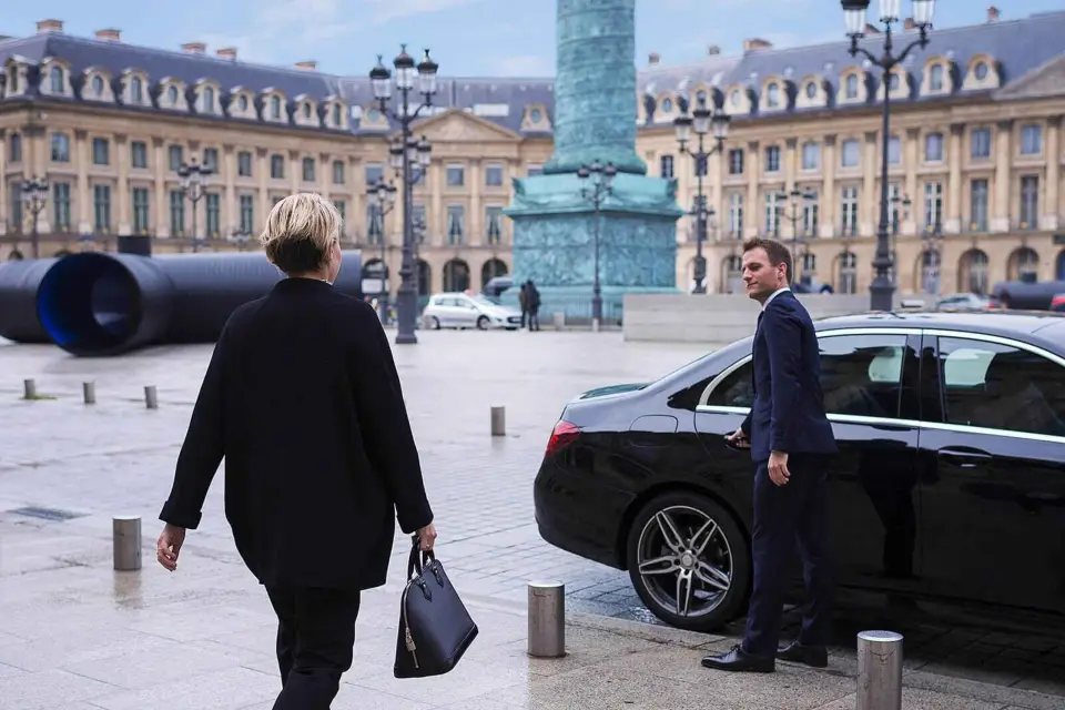 Servicio de Coche Privado en París con Conductor