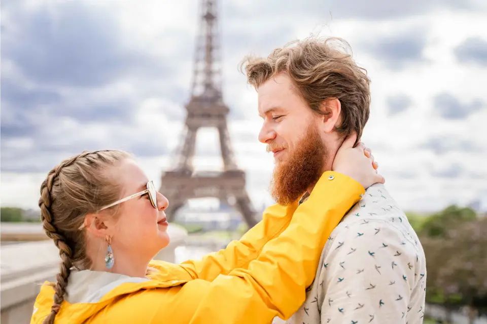 París: Sesión de fotos privada con un fotógrafo profesional