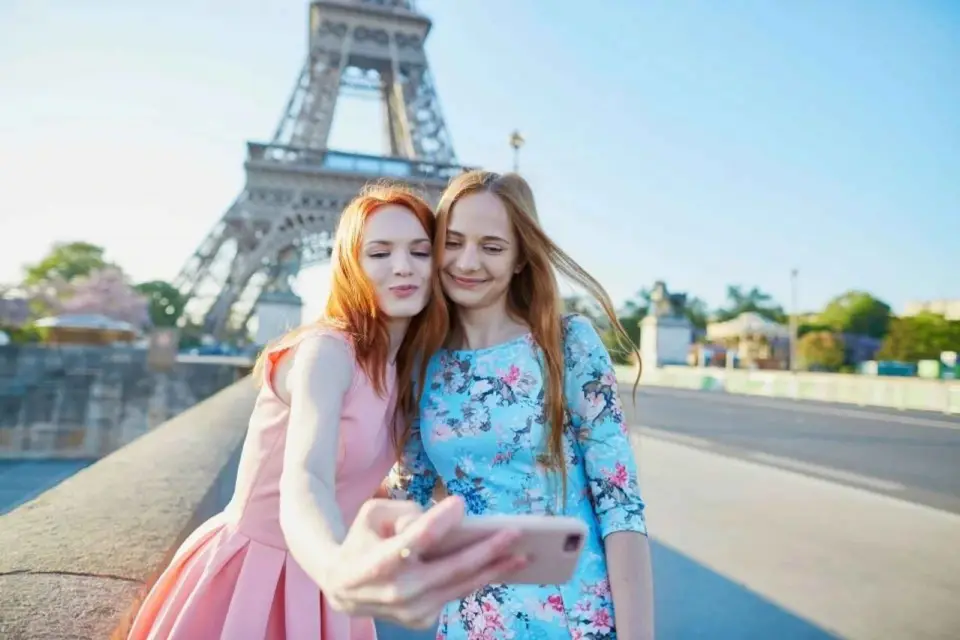 París: Ticket de entrada a la Torre Eiffel con acceso opcional a la Cumbre