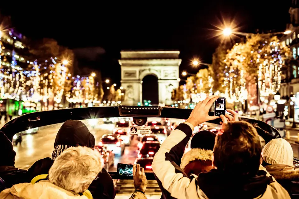 París: Tour en autobús navideño a cielo abierto