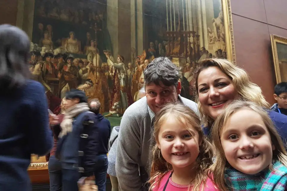 Tour privado del Museo del Louvre para familias con niños