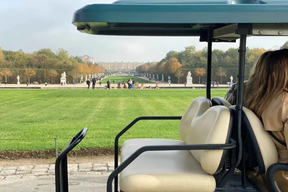 Versalles: Palacio Real y Jardines Tour Privado en Carro de Golf