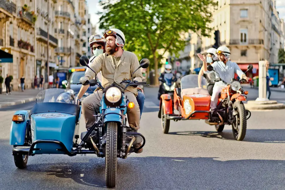 París Vintage Sidecar Premium y Tour Privado de Medio Día