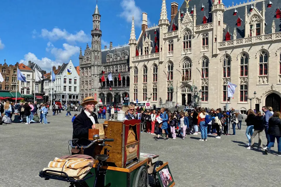 Visita de un día a Brujas desde París Almuerzo Barco Cerveza Chocolate