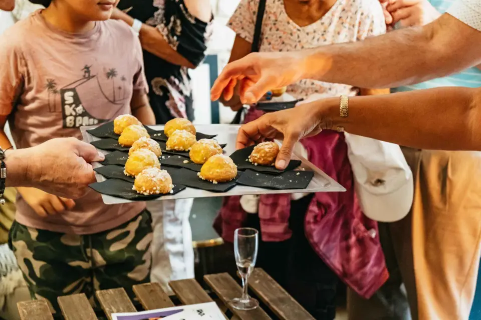 París: Visita guiada enogastronómica de Montmartre
