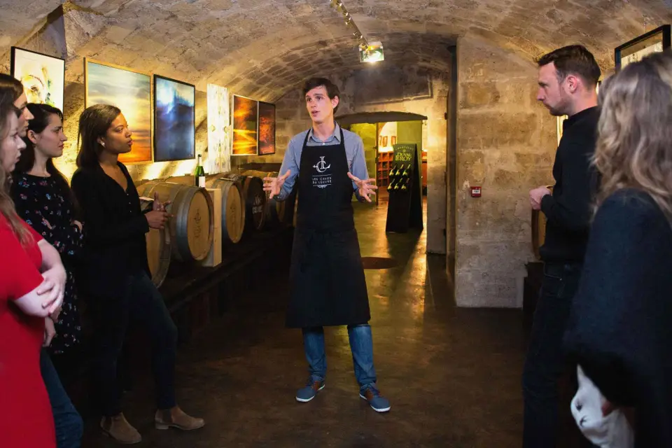 París: Visita guiada al Museo del Vino con cata de vinos