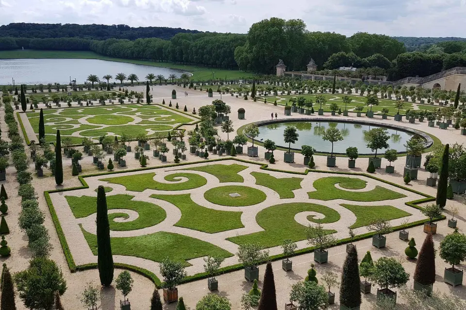 Desde París: Visita guiada al Palacio y Jardines de Versalles