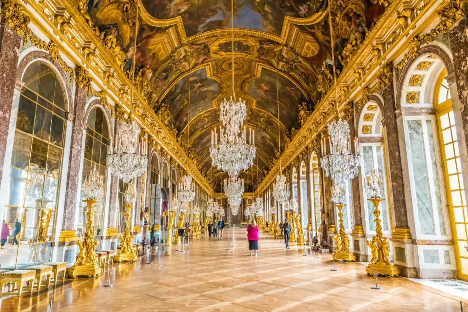 Desde París: Visita guiada del Palacio de Versalles con traslados en autobús