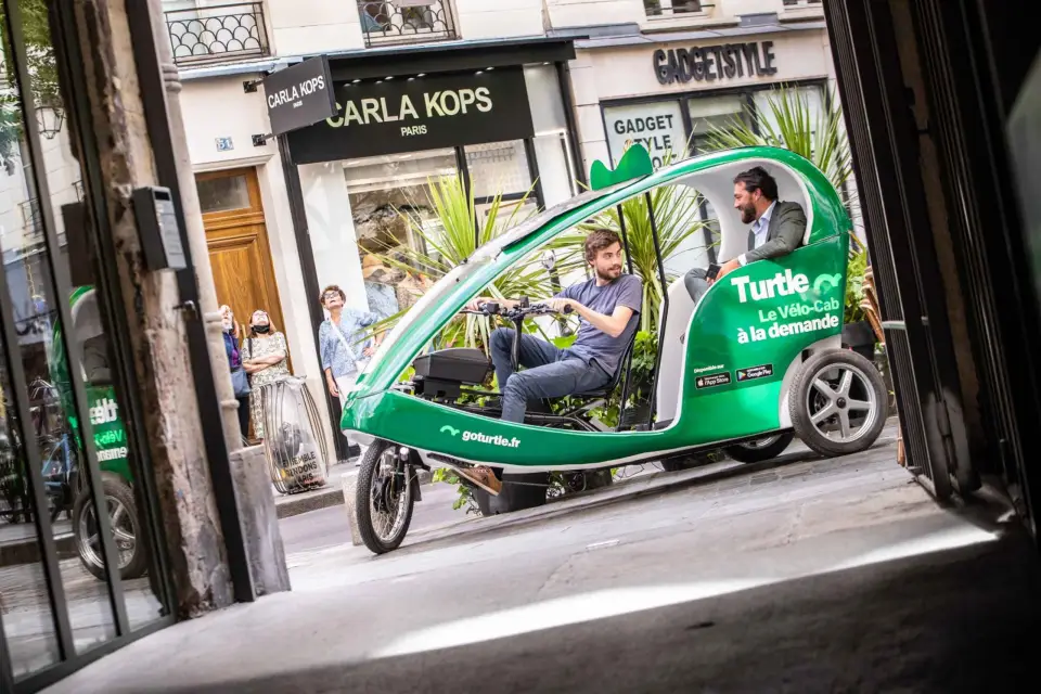 París : Visita guiada privada en Pedicab - Gustave Eiffel