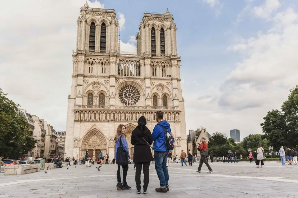 París: Visita a la Isla de la Cité, crucero y entrada a la Sainte Chapelle
