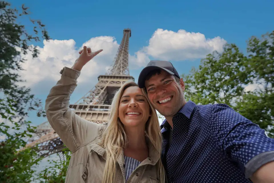 París: Visita a la Torre Eiffel y crucero por el río con opción Cumbre