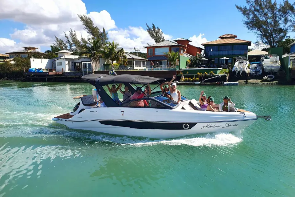Búzios: Recorrido en lancha rápida por 2 islas y 11 playas