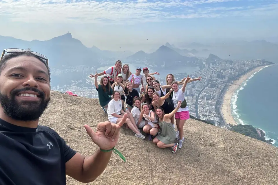 Río de Janeiro: Caminata de los Dos Hermanos y Visita a la Favela de Vidigal