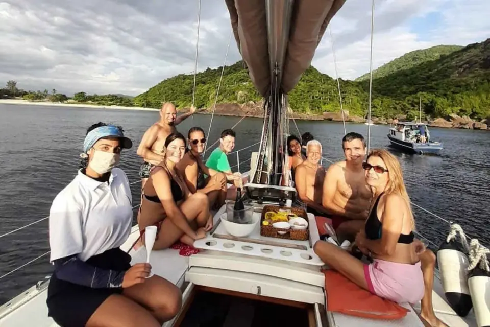 Río de Janeiro: Excursión en barco con bebidas y baño