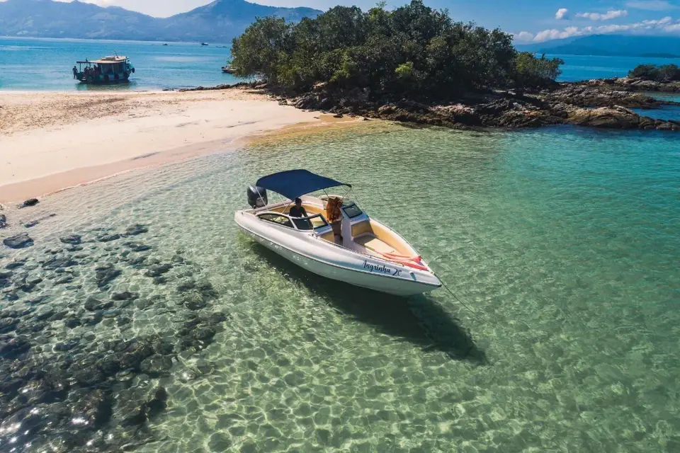 Excursión en lancha rápida a las Islas Paraíso de Angra dos Reis