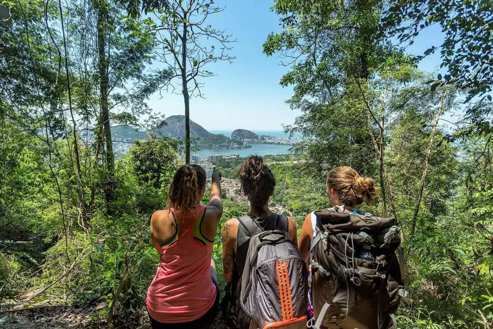 Explora la Selva de Tijuca: Capilla de Mayrink y Cascada de Taunay.