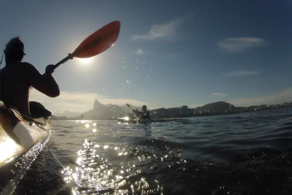 Río: Explorando las maravillas de la costa con una excursión en kayak de mar