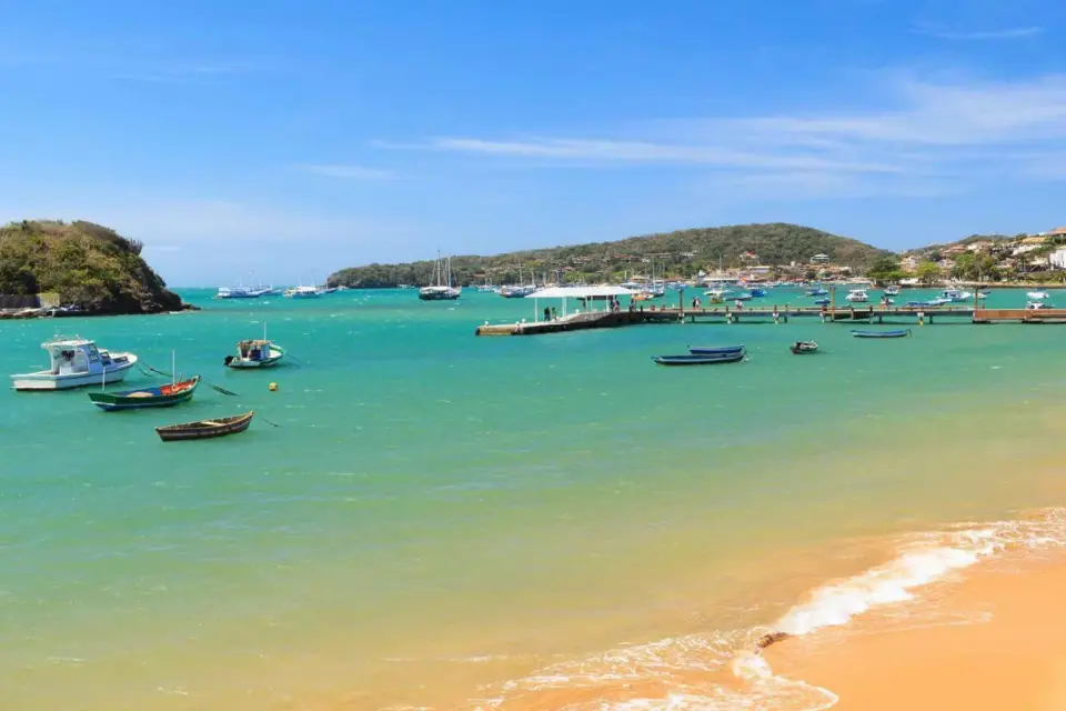 Desde Río de Janeiro: paseo en barco por Búzios con almuerzo