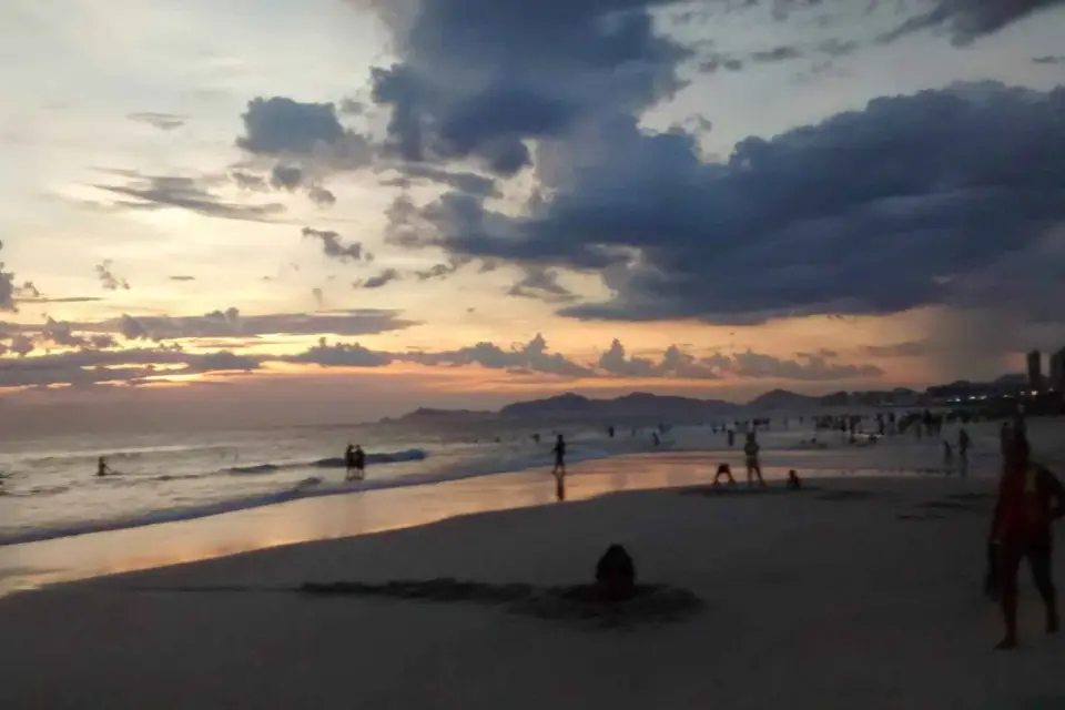 Praia do Abricó (Praia de nudismo), Praia Grumari & Mais.