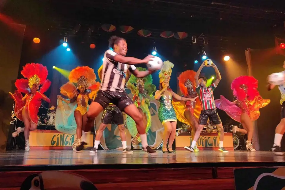 Rio: Ticket de entrada para el Espectáculo de Samba y Folclore Ginga Tropical