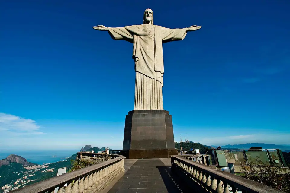 Río: Tour de medio día de la ciudad en furgoneta con el monte Corcovado