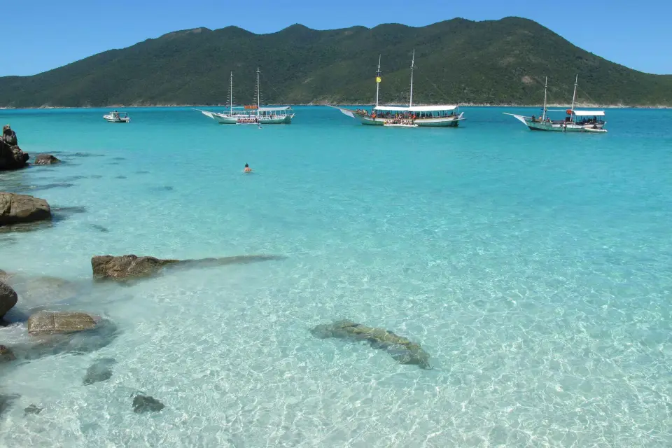 Río: Viaje Arraial do Cabo con tour en barco con almuerzo