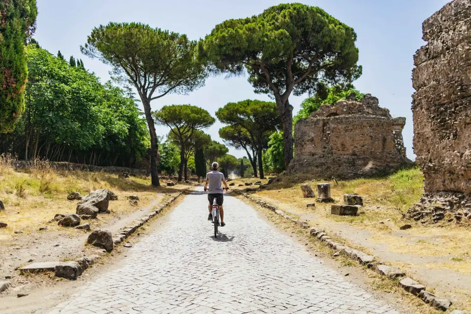Appia Antica: Alquiler de Bicicletas de Día Completo con Rutas Personalizables