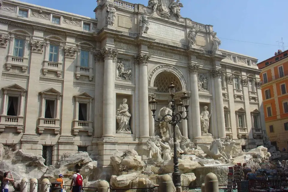 Civitavecchia: Excursión privada en tierra de un día por Roma