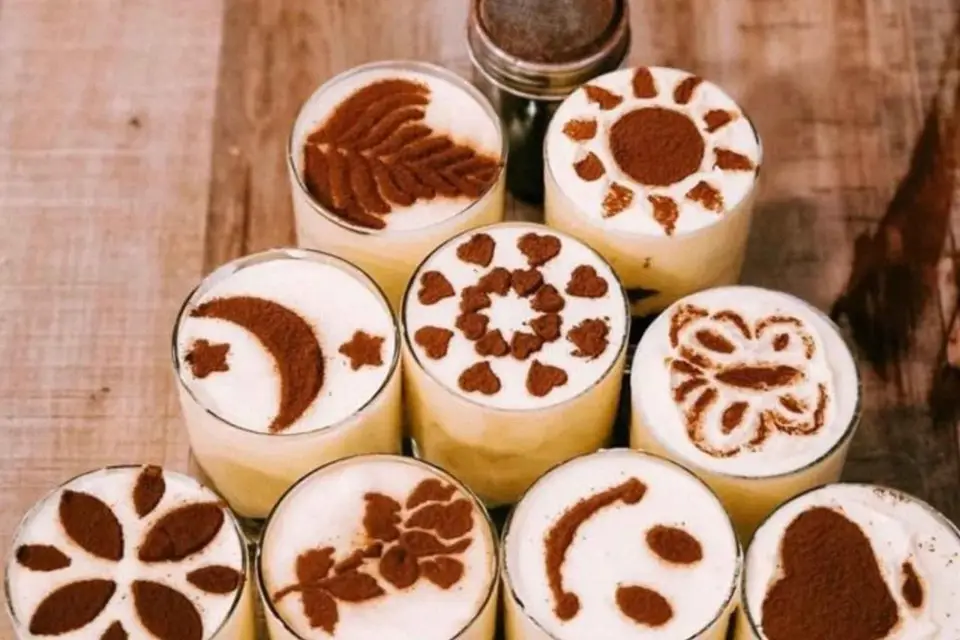 Roma: Clase de cocina de pasta y tiramisú con vino