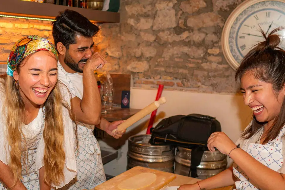 Roma: Clase de Pasta y Tiramisú con un Chef Experto