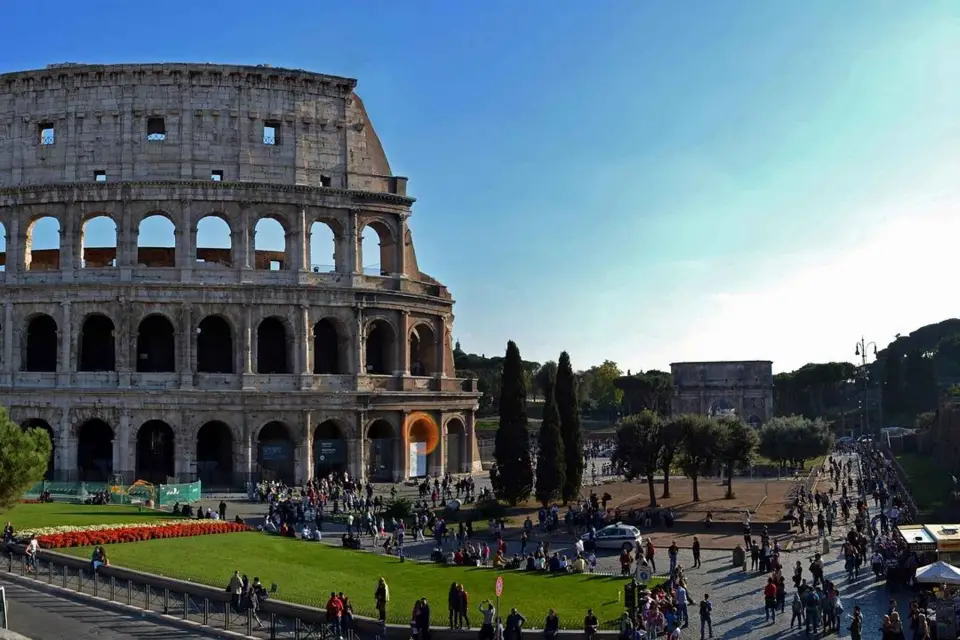 Coliseo Foro Palatino:Tour privado garantía máxima de 4 personas