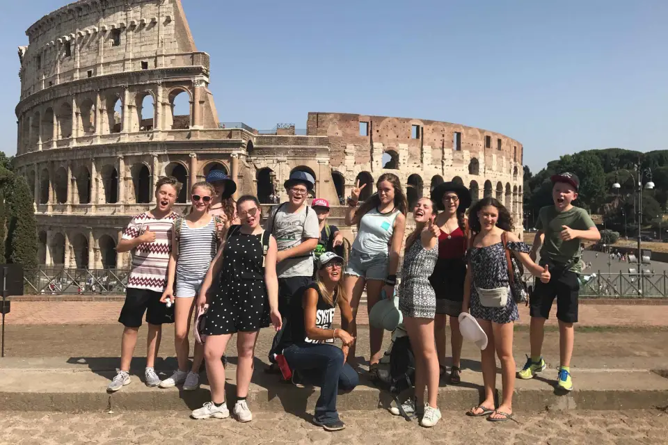 Roma: Coliseo y Foro Romano Excursión en grupo reducido en alemán