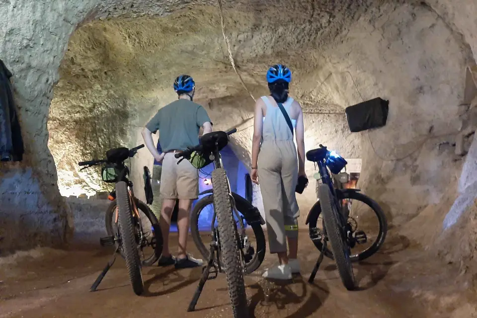 Roma: Excursión en bicicleta eléctrica por la Vía Apia subterránea y l