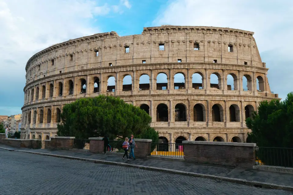 Roma: Excursión Exprés al Coliseo con Acceso al Foro y al Palatino