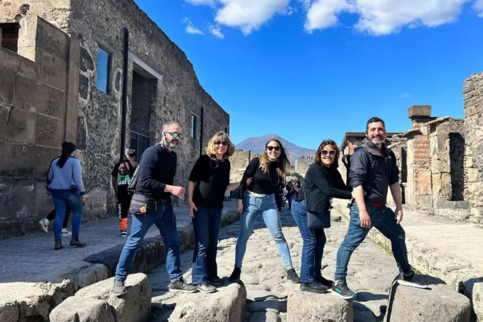 Roma: Excursión a Pompeya con Vino y Almuerzo en Tren de Alta Velocidad