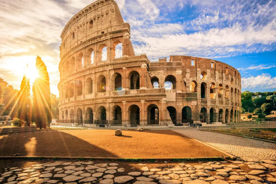 Roma: Excursión Subterránea con Acceso Total al Coliseo y al Foro Romano
