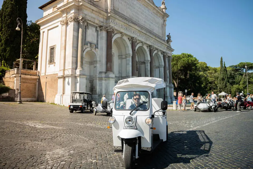 Roma: Excursión en Tuk-tuk VIP de 2 horas con servicio de recogida del hotel