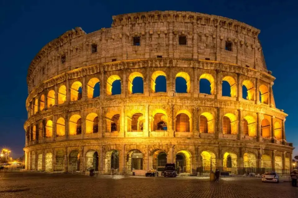 Roma: Experiencia al atardecer Visita guiada del Coliseo y el Foro Rom
