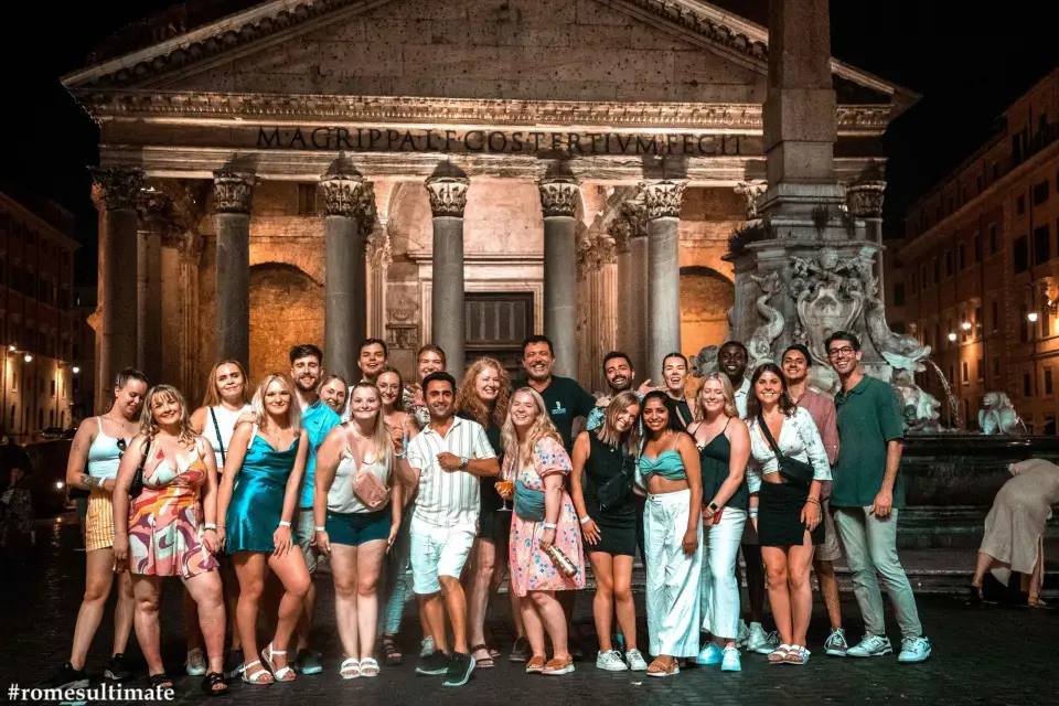 Roma: Pub Crawl y Ultimate Party con Barra Libre y Pizza