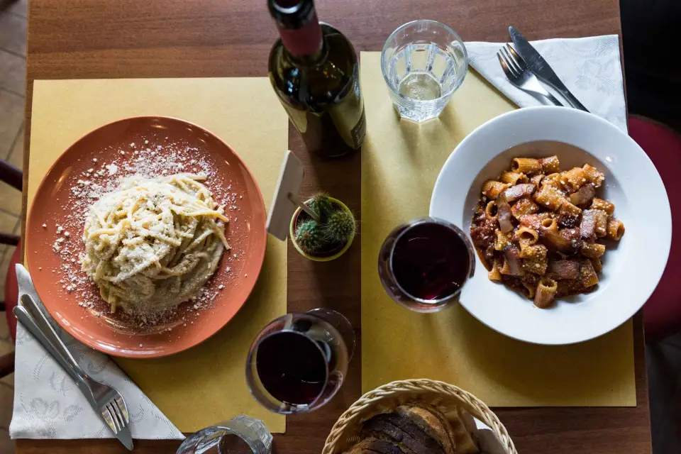Roma: Tour gastrónomico del Trastevere crepuscular con cata de vinos