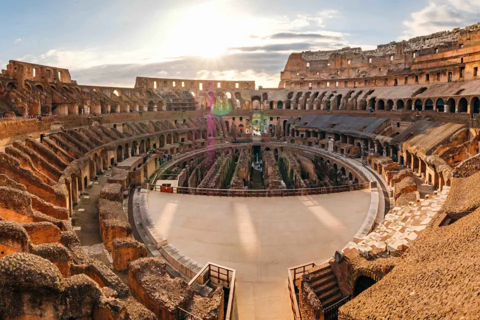 Roma: tour guiado del Coliseo subterráneo y Foro Romano