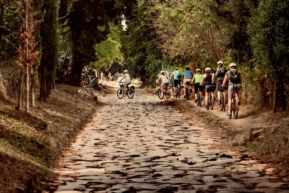 Roma: Tour de medio día en bicicleta eléctrica por la antigua Vía Apia y los Acueductos