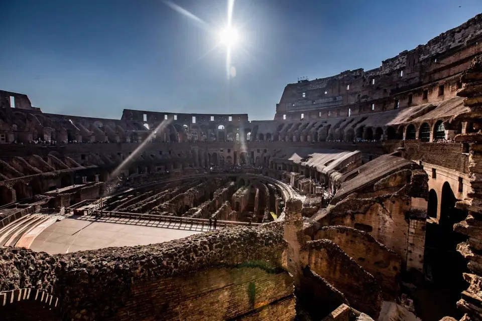 Roma: tour prioritario de una hora por el Coliseo