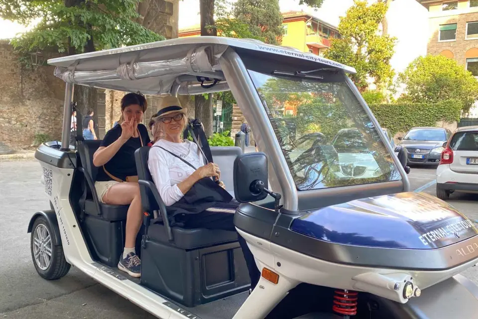 Roma: Tour privado personalizable en carrito de golf eléctrico