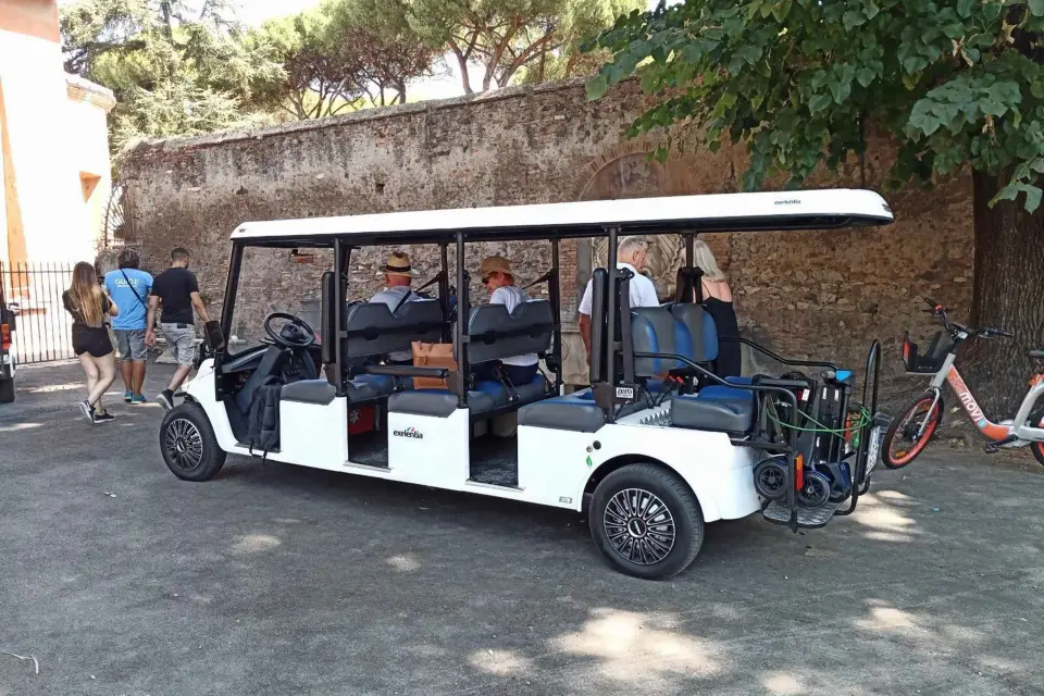Roma: Tour turístico en carrito de golf con servicio de recogida del hotel y helado