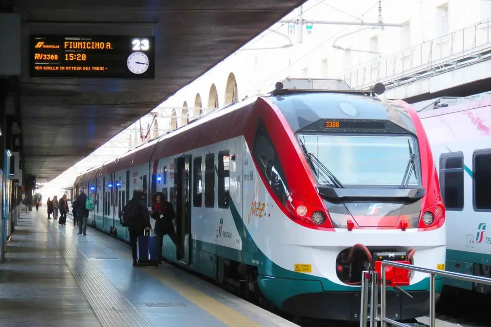 Roma: Traslado entre el aeropuerto de Fiumicino y Roma Termini