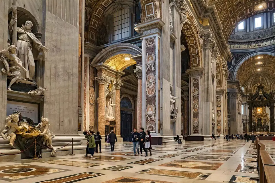Roma: Visita de la Cúpula de la Basílica de San Pedro a las Grutas Subterráneas