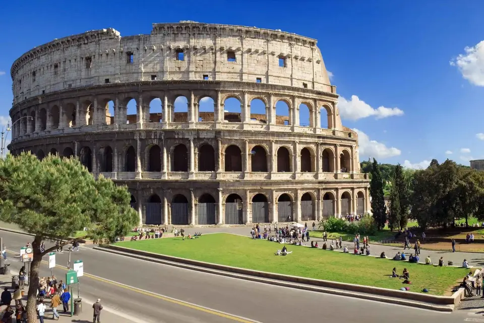 Roma: Visita exclusiva al Coliseo Subterráneo y al Foro Romano